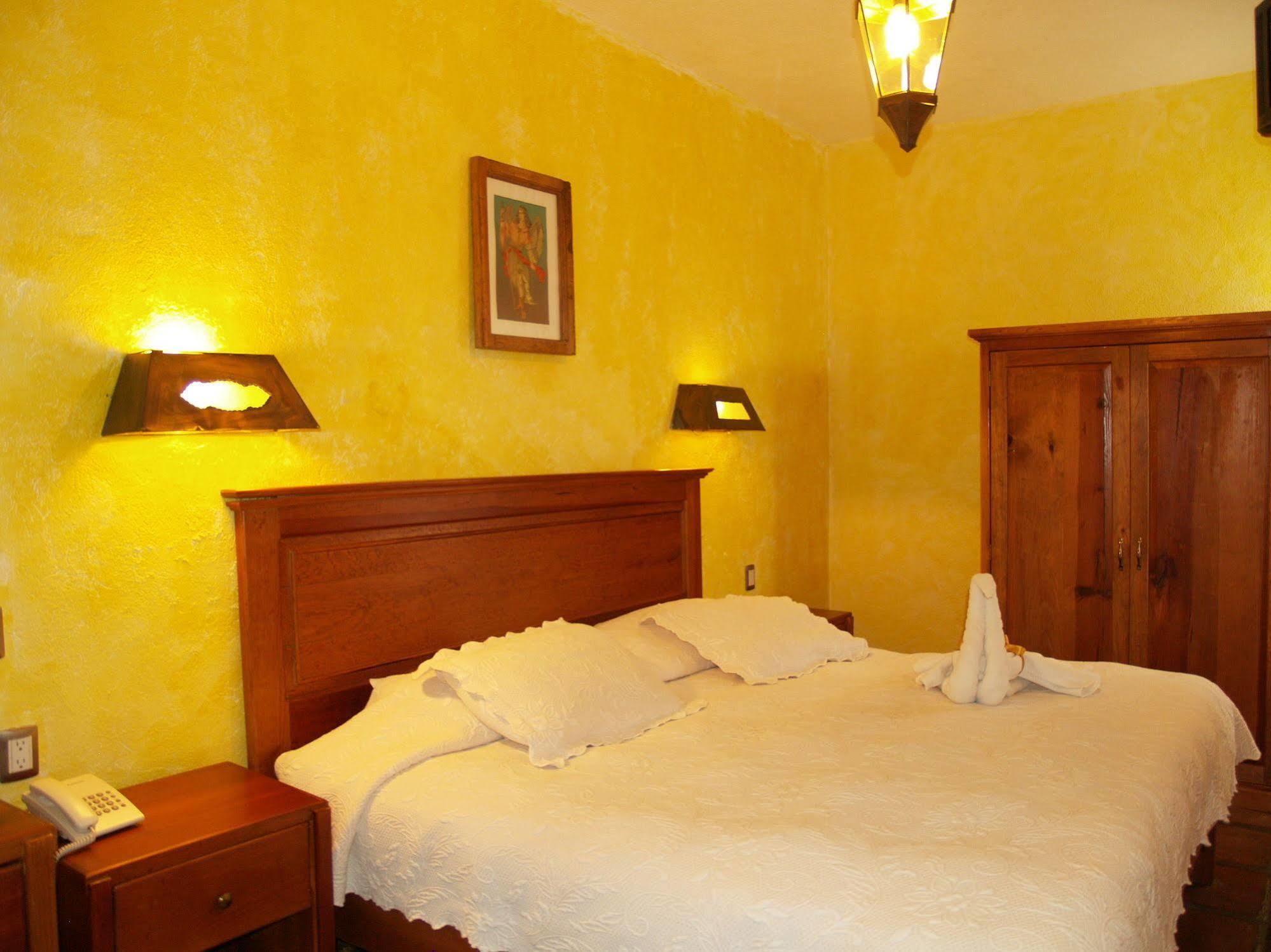 Hotel Refugio Del Angel Pátzcuaro Dış mekan fotoğraf