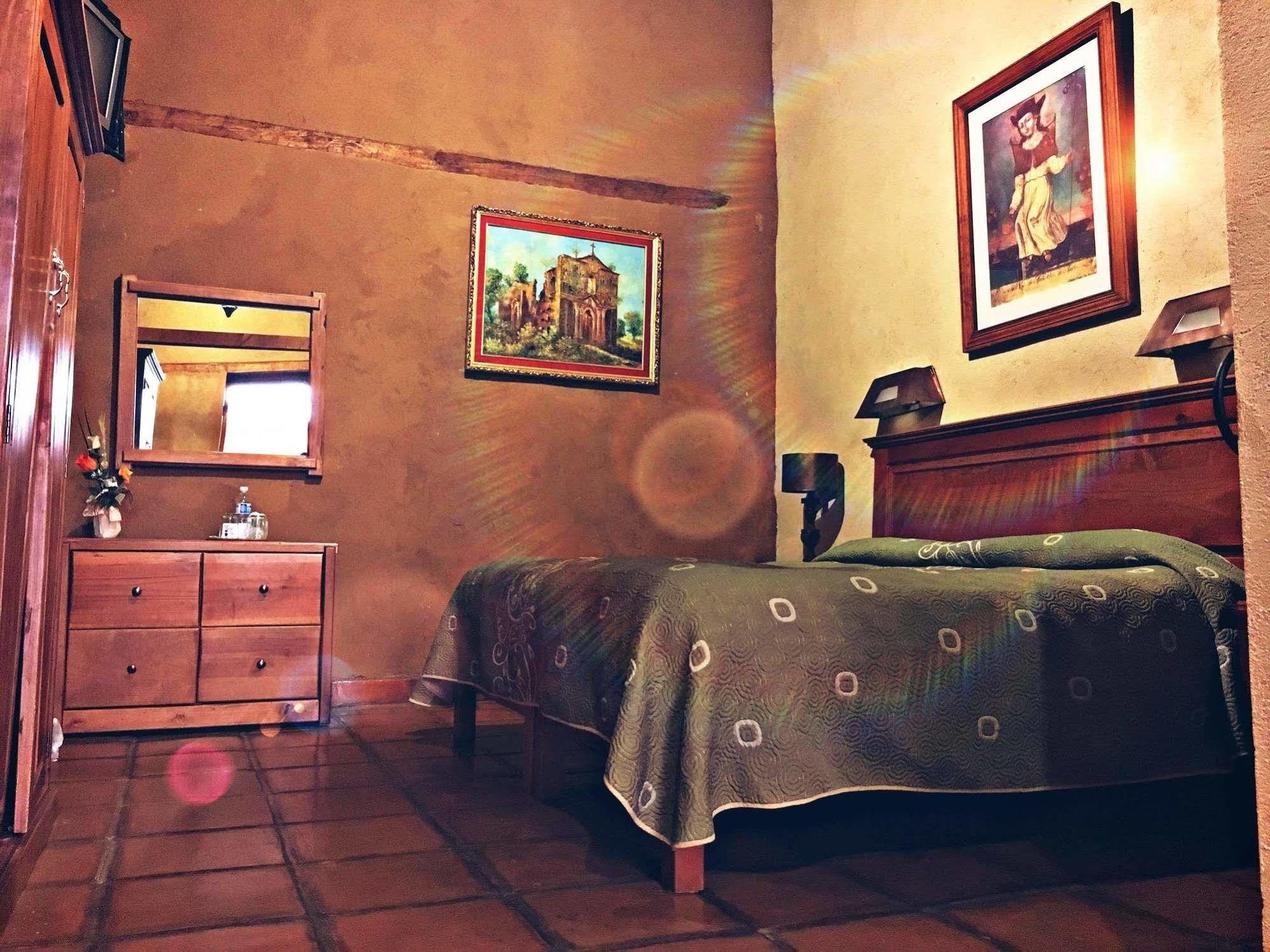Hotel Refugio Del Angel Pátzcuaro Dış mekan fotoğraf