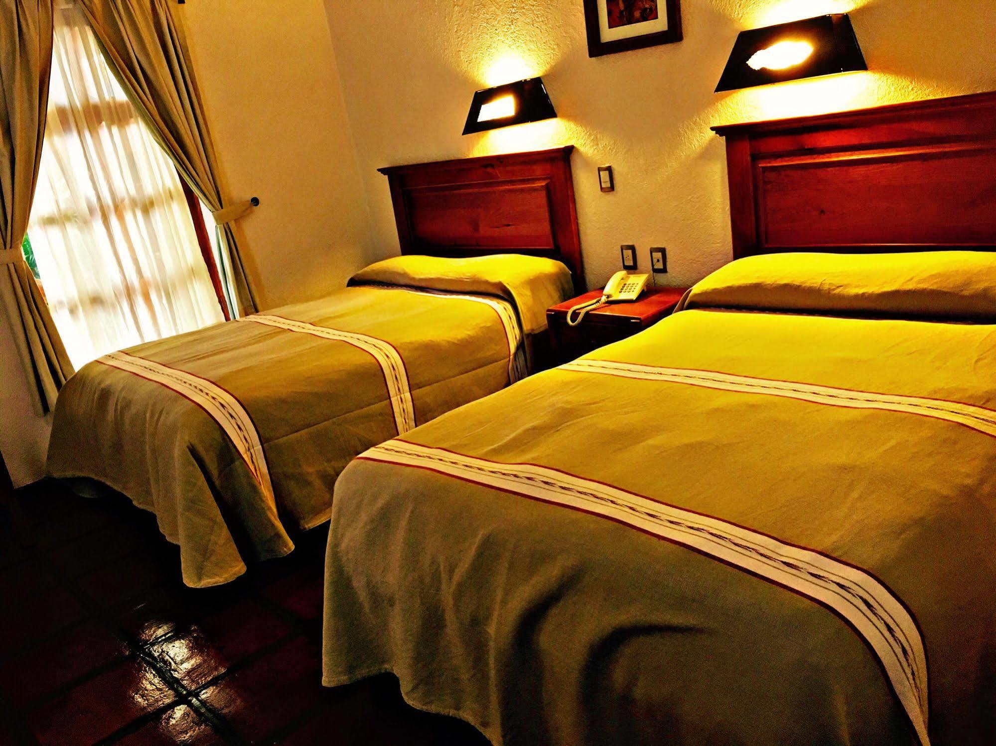 Hotel Refugio Del Angel Pátzcuaro Dış mekan fotoğraf